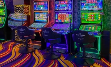 Shadow clearance diamond slots